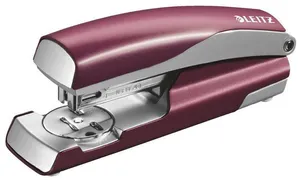 Celokovová stolná zošívačka Leitz NeXXt Style 5562, Granátovo červená